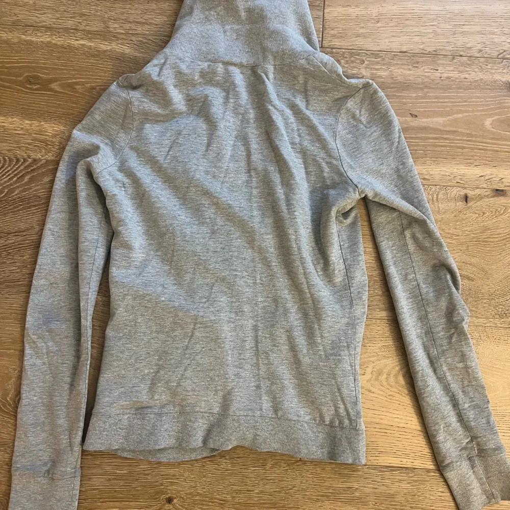 Purity Ruched Sweatshirt - Picture 2 of 3